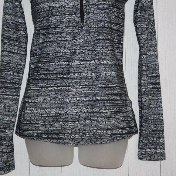 NIKE DRIFIT SMALL 3/4 Zip Hoodie Top Shirt - Picture 3 of 3